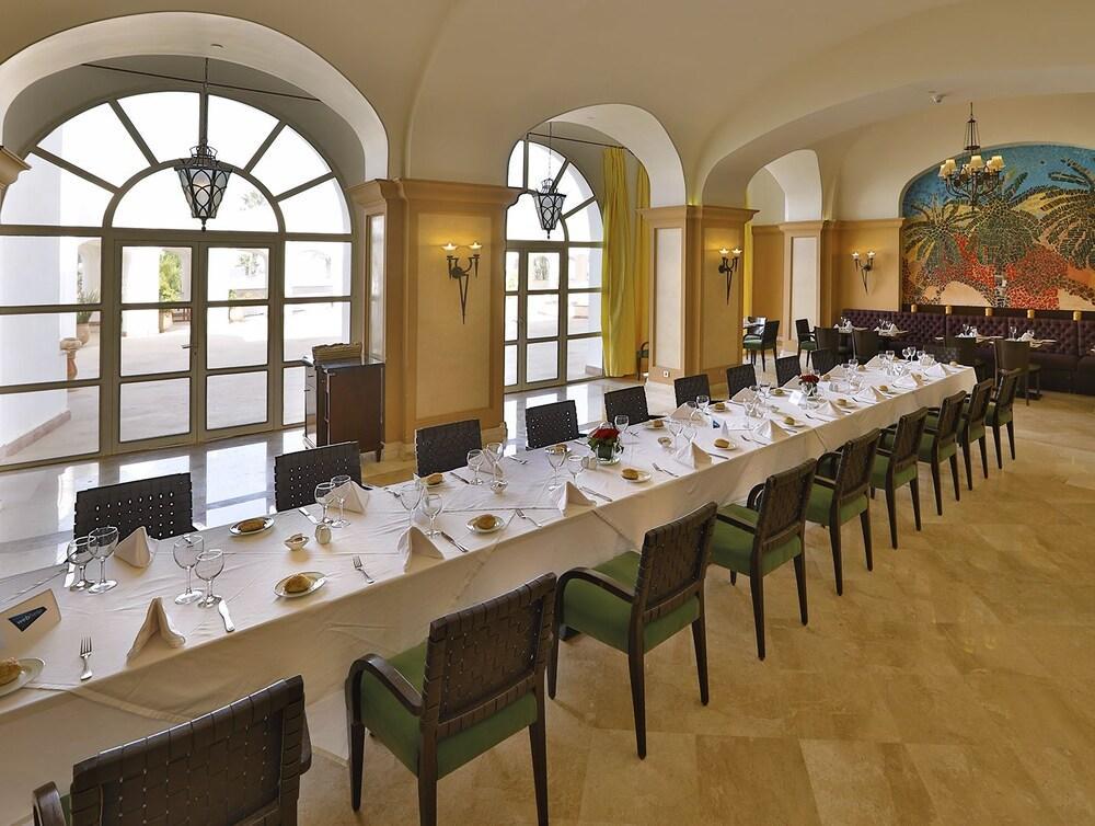 סקיראת L' Amphitrite Palace Beach Resort & Spa מראה חיצוני תמונה