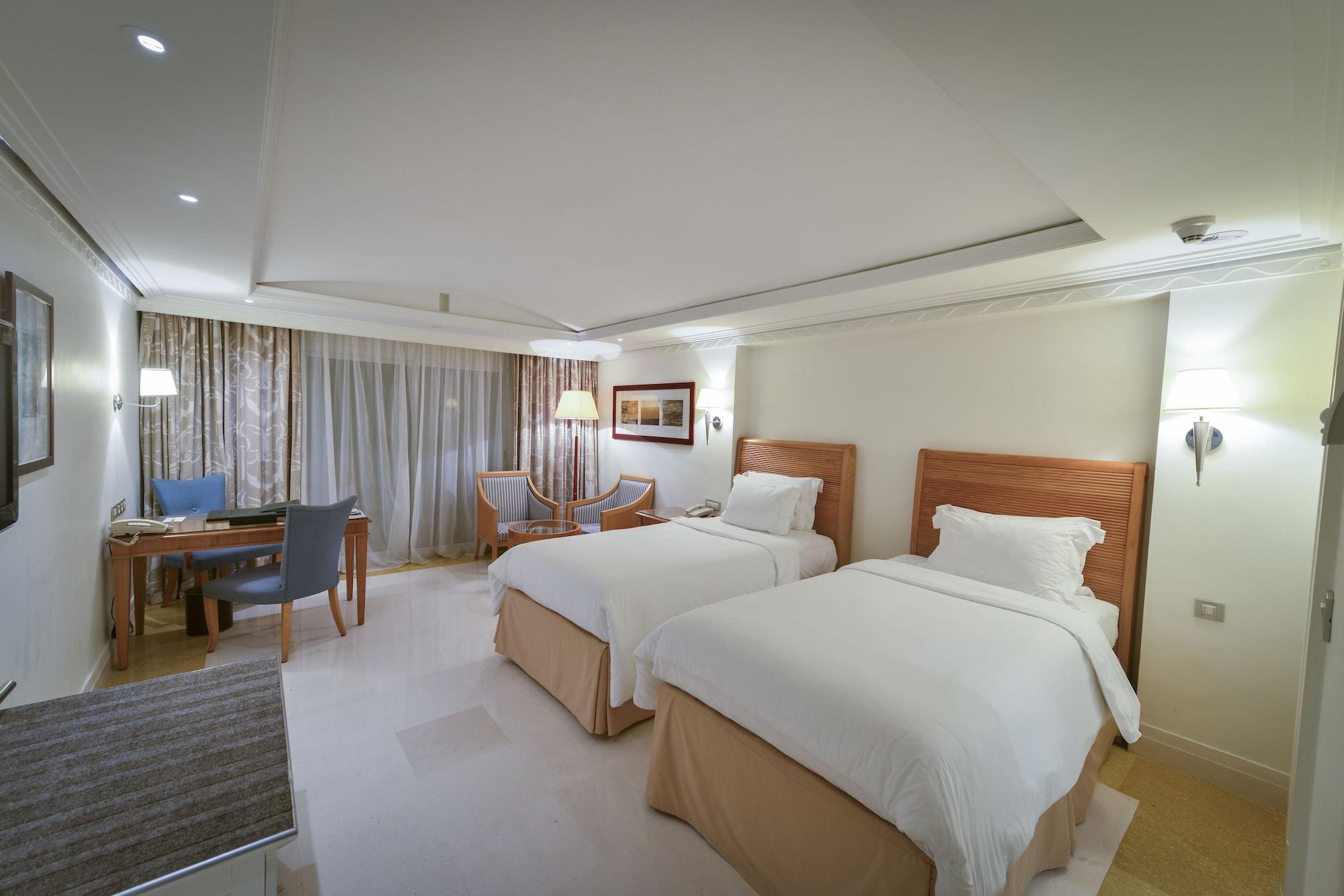 סקיראת L' Amphitrite Palace Beach Resort & Spa מראה חיצוני תמונה