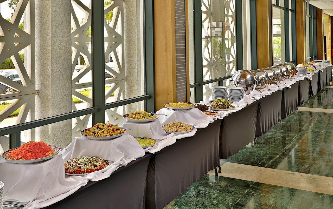סקיראת L' Amphitrite Palace Beach Resort & Spa מראה חיצוני תמונה