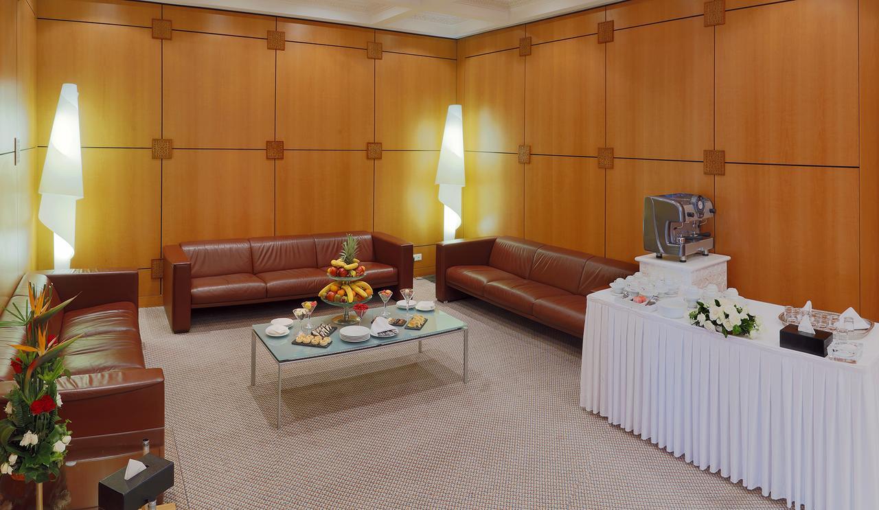 סקיראת L' Amphitrite Palace Beach Resort & Spa מראה חיצוני תמונה