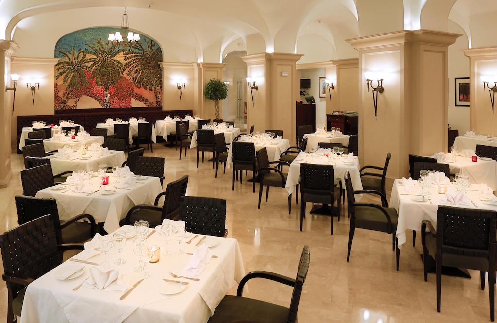 סקיראת L' Amphitrite Palace Beach Resort & Spa מראה חיצוני תמונה