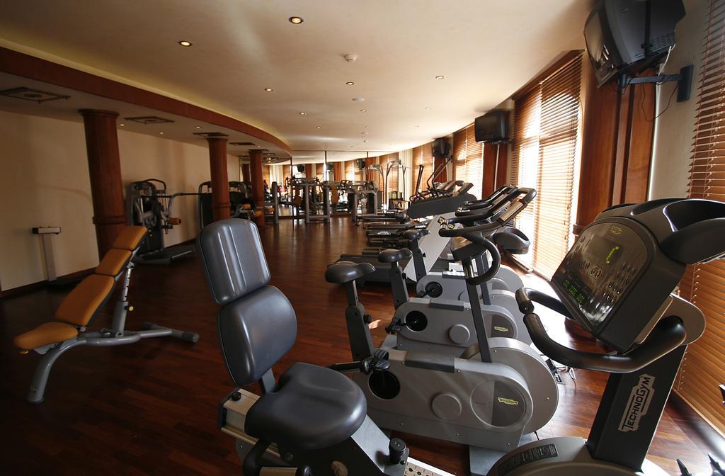 סקיראת L' Amphitrite Palace Beach Resort & Spa מראה חיצוני תמונה